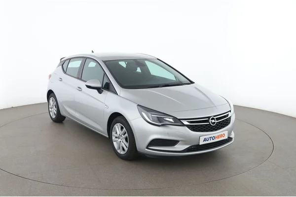 Opel Astra (2019) — foto 14 van 16