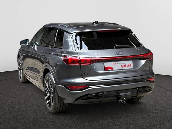 AUDI Q6 e-tron (2026) — foto 18 van 24