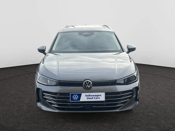 VOLKSWAGEN Passat SW (2025) — foto 18 van 20
