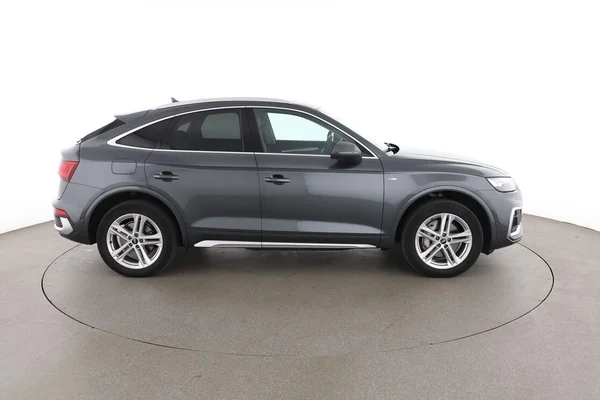 Audi Q5 (2021) — foto 13 van 16