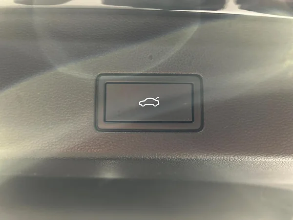 VOLKSWAGEN Golf VIII SW (2024) — foto 14 van 28