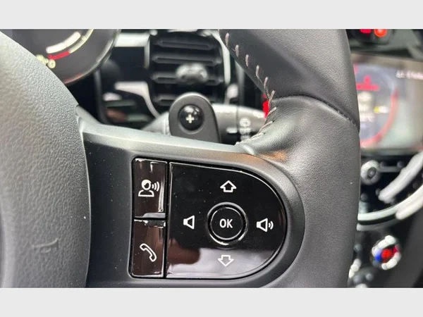 MINI Mini (2023) — foto 9 van 29