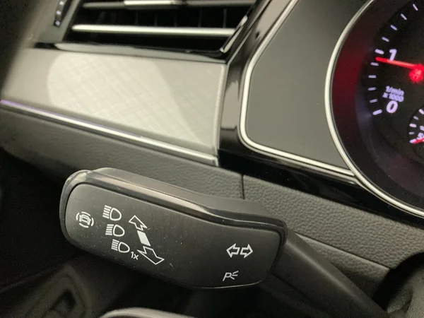 VOLKSWAGEN Passat Variant Dsl (2021) — foto 21 van 36