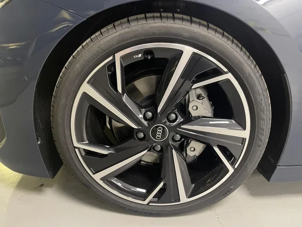 AUDI A6 Avant e-tron (2025) — foto 15 van 16