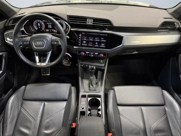AUDI Q3 (2023) — foto 4 van 29