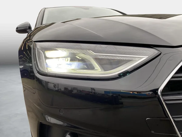 Audi A4 (2022) — foto 7 van 20