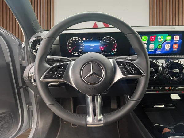 Mercedes-Benz A-180 (2026) — foto 4 van 26