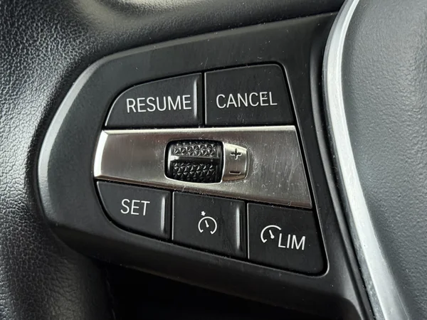 BMW 320 (2022) — foto 9 van 33
