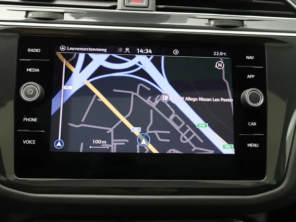VOLKSWAGEN Tiguan Dsl (2022) — foto 14 van 22