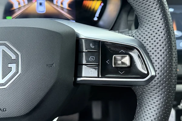 MG Zs (2025) — foto 6 van 21