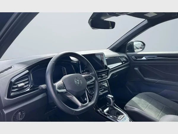 Volkswagen T-Roc (2023) — foto 28 van 29