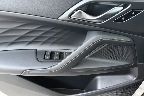 MG HS Hybrid+ (HEV) (2026) — foto 9 van 17
