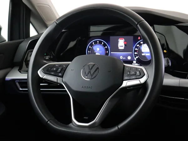 VOLKSWAGEN Golf Variant (2024) — foto 14 van 30