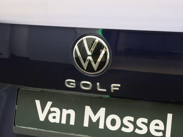 Volkswagen Golf (2021) — foto 37 van 43
