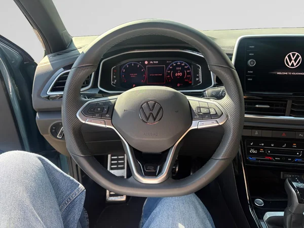 VOLKSWAGEN T-Roc (2025) — foto 8 van 13