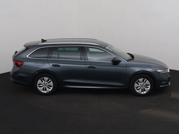 SKODA Octavia (2021) — foto 22 van 26