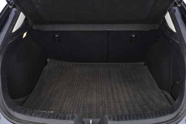 Mazda 3 (2018) — foto 8 van 16