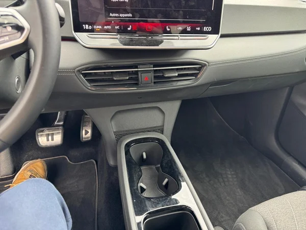 VOLKSWAGEN ID.3 (2025) — foto 10 van 14
