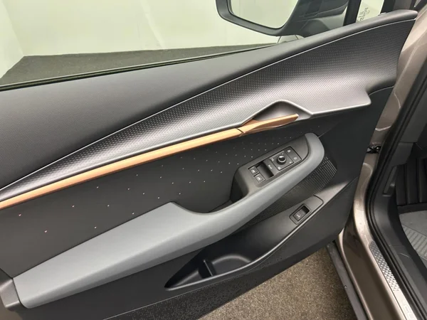 CUPRA Tavascan (2026) — foto 7 van 24