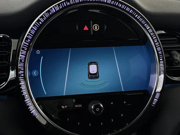 MINI Cooper SE (2023) — foto 11 van 31
