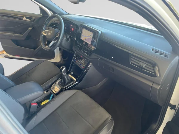 VOLKSWAGEN T-Roc (2023) — foto 6 van 20