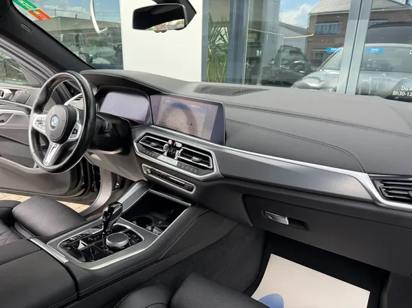 Bmw X6 (2023) — foto 2 van 32