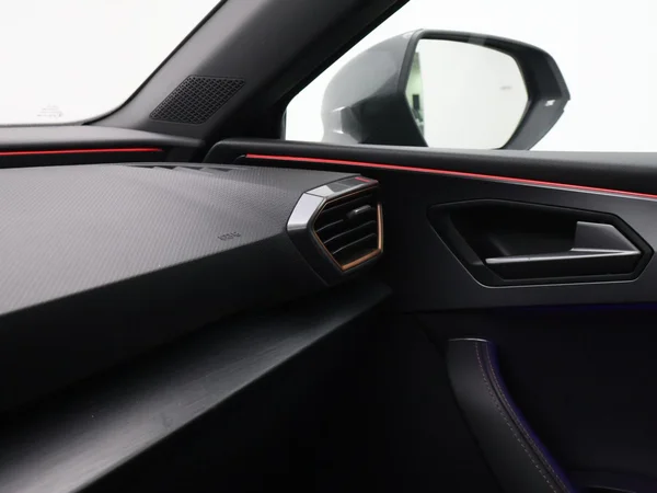 CUPRA Leon ST e-Hybrid (PHEV) (2024) — foto 14 van 29