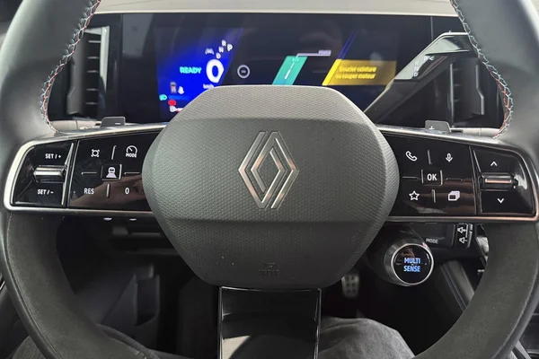 Renault Espace E-TECH (HEV) (2025) — foto 14 van 34