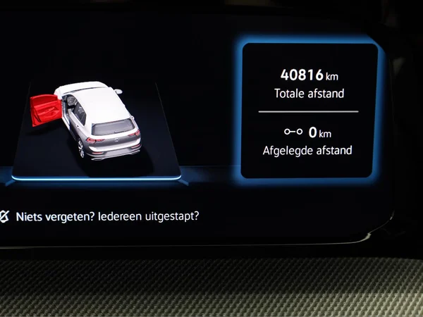 VOLKSWAGEN Golf VIII (2024) — foto 7 van 20