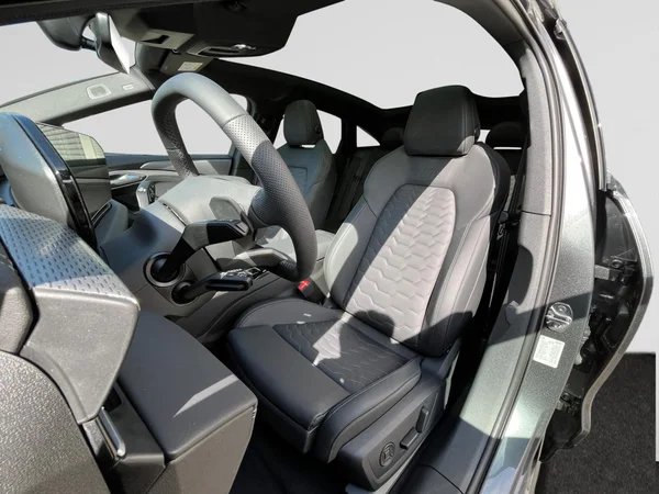 AUDI A6 Sportback e-tron (2026) — foto 2 van 24