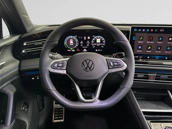 VOLKSWAGEN Tiguan eHybrid (PHEV) (2025) — foto 22 van 24