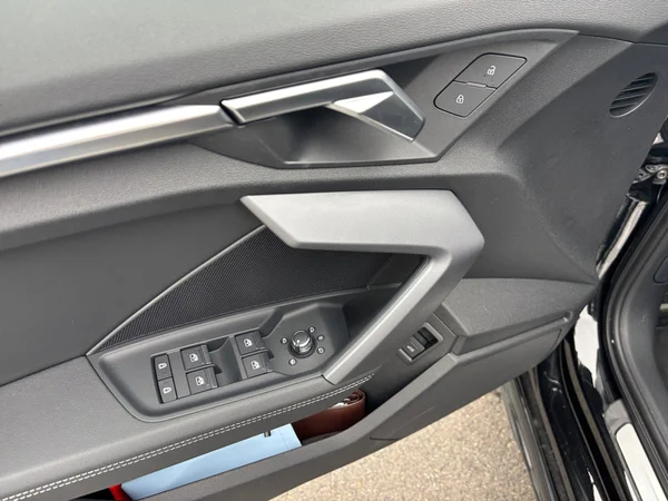 AUDI A3 Allstreet (2024) — foto 6 van 19