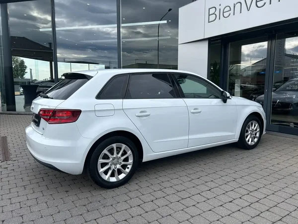 Audi A3 (2014) — foto 8 van 18