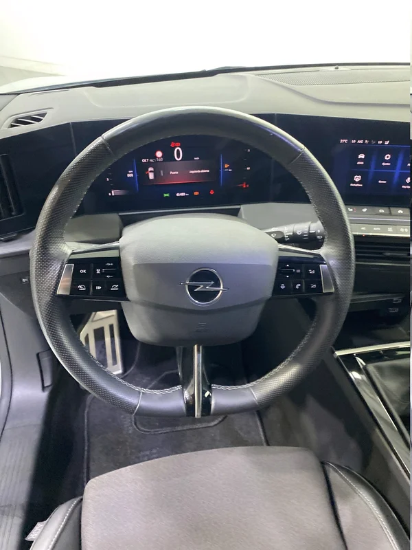 Opel Astra (2023) — foto 29 van 35