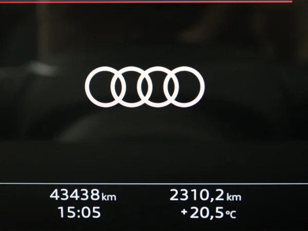 AUDI Q8 e-tron Sportback (2024) — foto 16 van 25