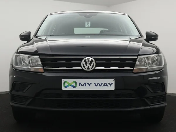 VOLKSWAGEN Tiguan (2019) — foto 17 van 25