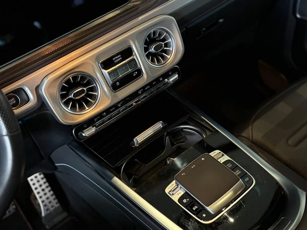 Mercedes-Benz G-Klasse (2025) — foto 9 van 32