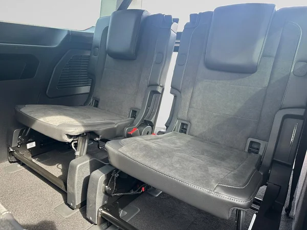 VOLKSWAGEN Caddy Maxi eHybrid (2025) — foto 11 van 16