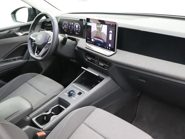 VOLKSWAGEN Tiguan (2025) — foto 21 van 27