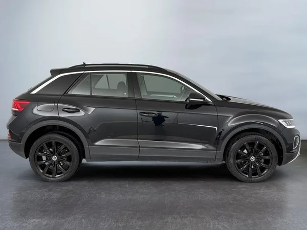 VOLKSWAGEN T-Roc (2023) — foto 19 van 24