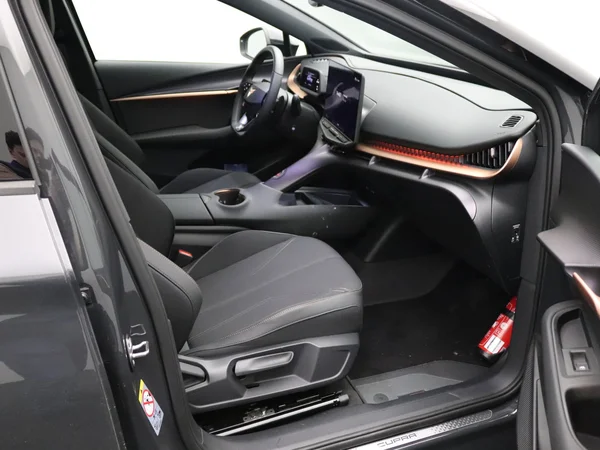 CUPRA Tavascan (2025) — foto 19 van 19