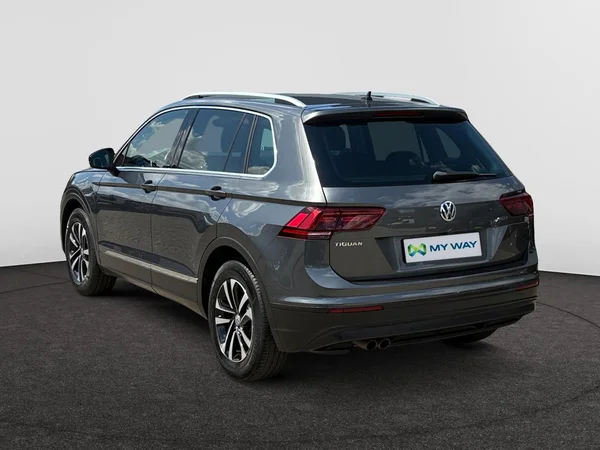 VOLKSWAGEN Tiguan (2019) — foto 22 van 24