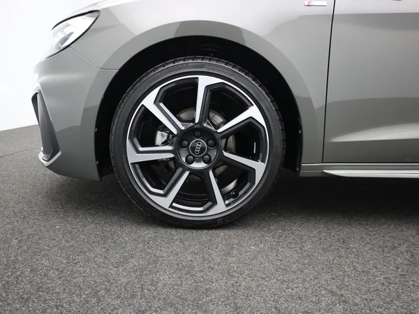 AUDI A1 Sportback (2025) — foto 8 van 19