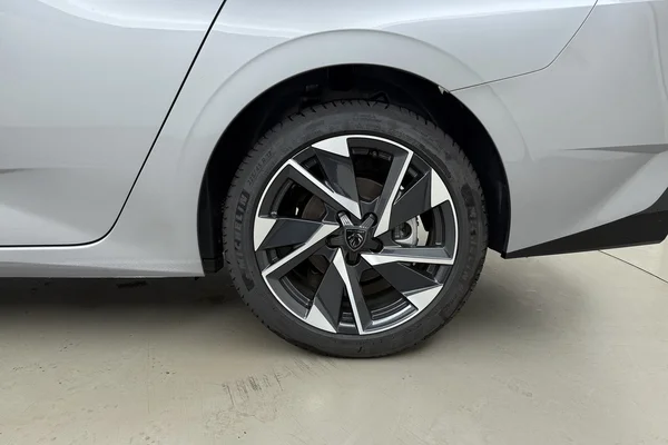 Peugeot 308 SW (2025) — foto 13 van 16