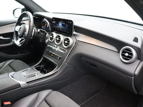 Mercedes-Benz GLC (2022) — foto 16 van 26