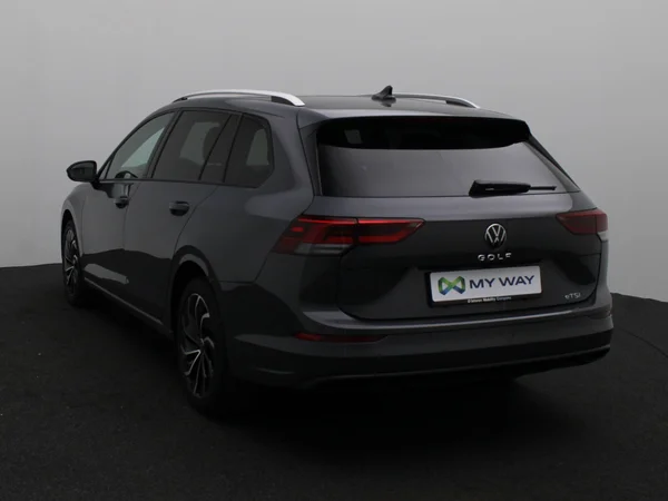 VOLKSWAGEN Golf VIII SW (2024) — foto 25 van 30