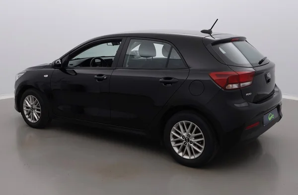 Kia Rio (2021) — foto 23 van 36