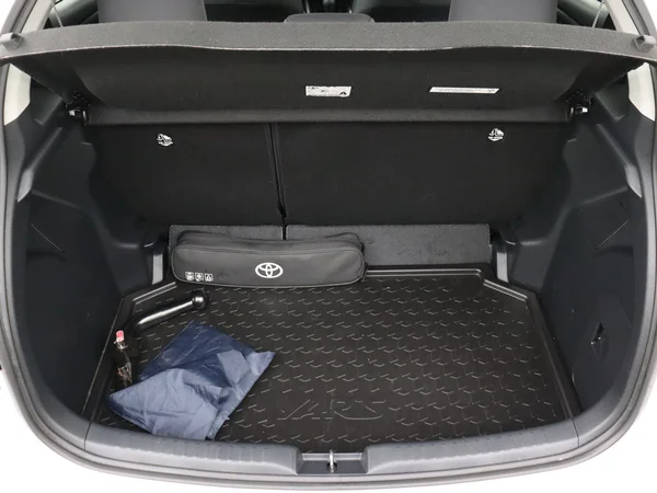 TOYOTA Yaris (2023) — foto 8 van 25