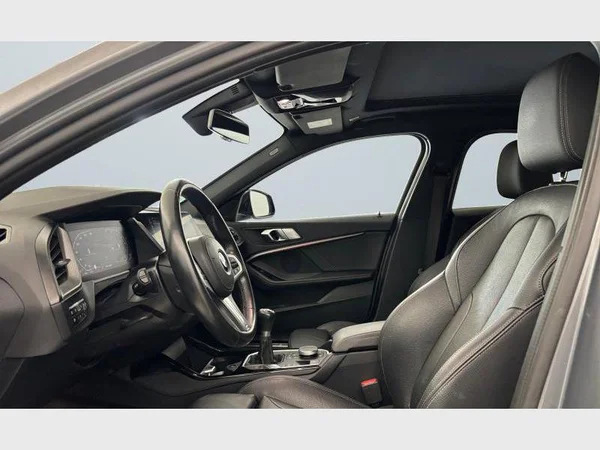BMW 1 Hatch (2022) — foto 15 van 15