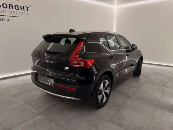 Volvo XC40 (2021) — foto 17 van 21